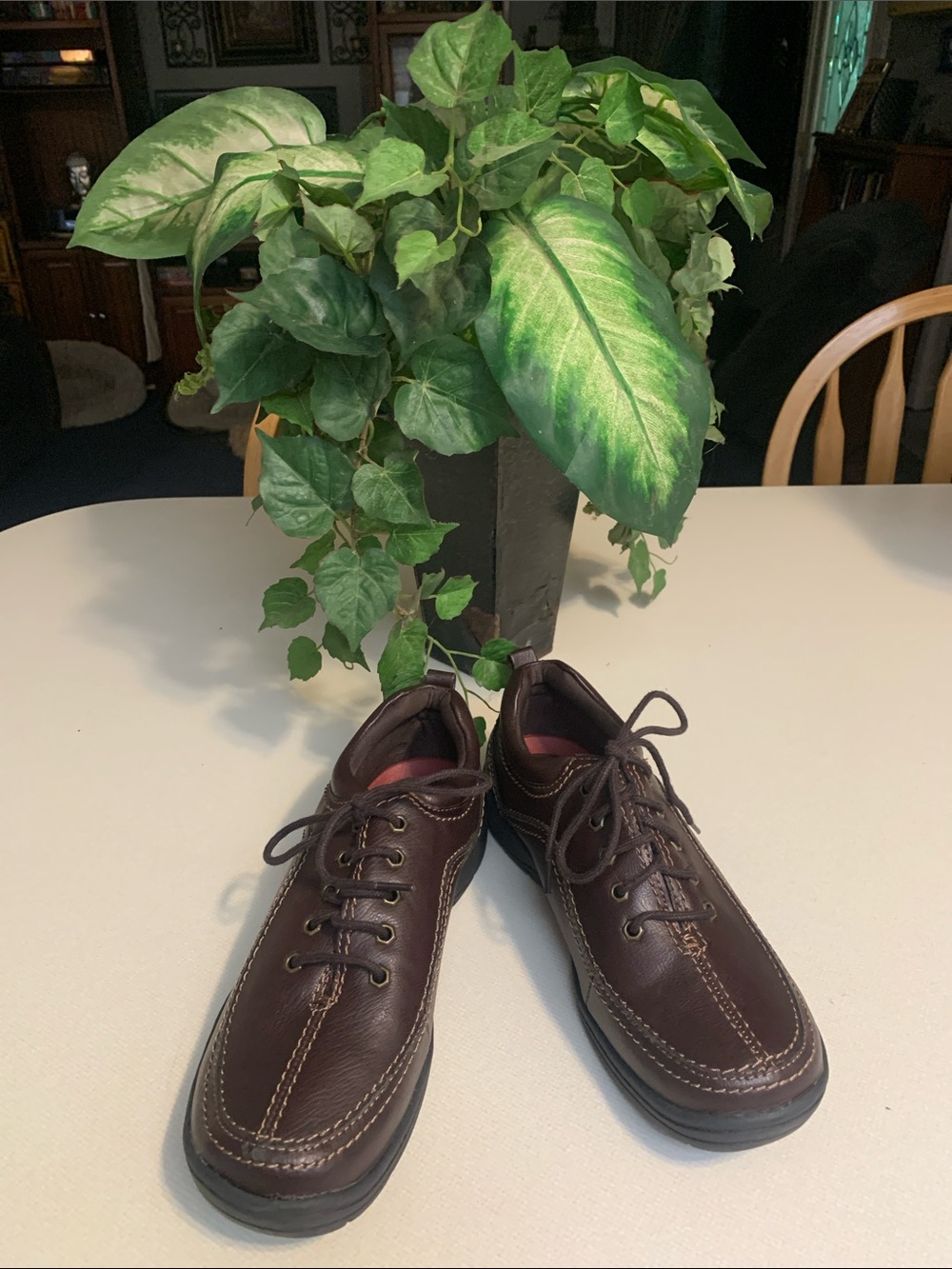 Canyon River Blues Women’s Dark Brown Leather Slip-On Style Lace Shoes NWOT